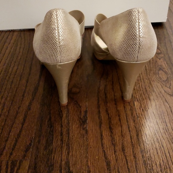 Anne Klein Heels - Picture 2 of 4